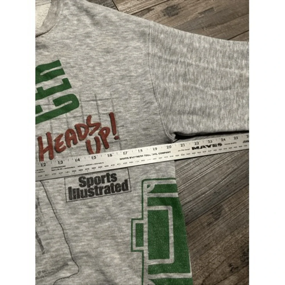 Vintage 90s Sports Illustrated Gray Sweatshirt‎  L Soccer Rare USA Distressed